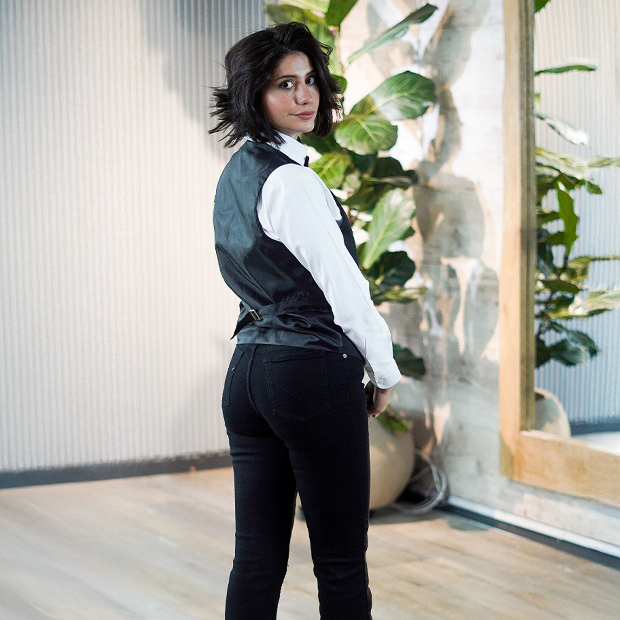Combo Camisa Oxford +Pantalón +Chaleco Negro+Corbatín - Mujer